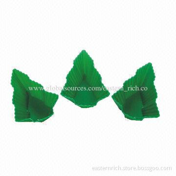 Silicone Cupcake Cups with Christmas Tree Shape, Sized 5.5x7.5x3cm